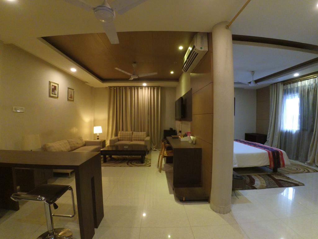 Hotel Dibrugarh Club House Exterior foto